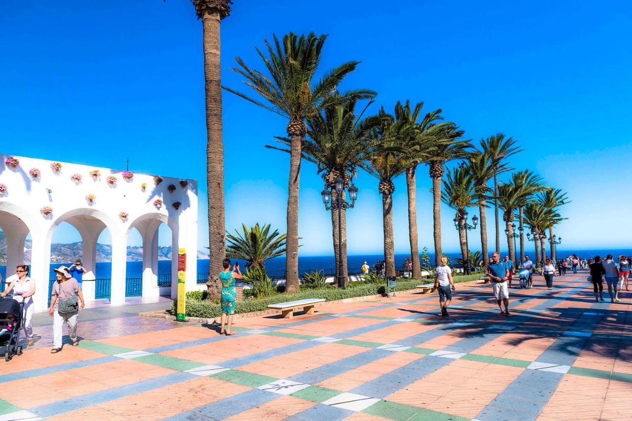 Nerja Center Apartment With Sea View Luaran gambar